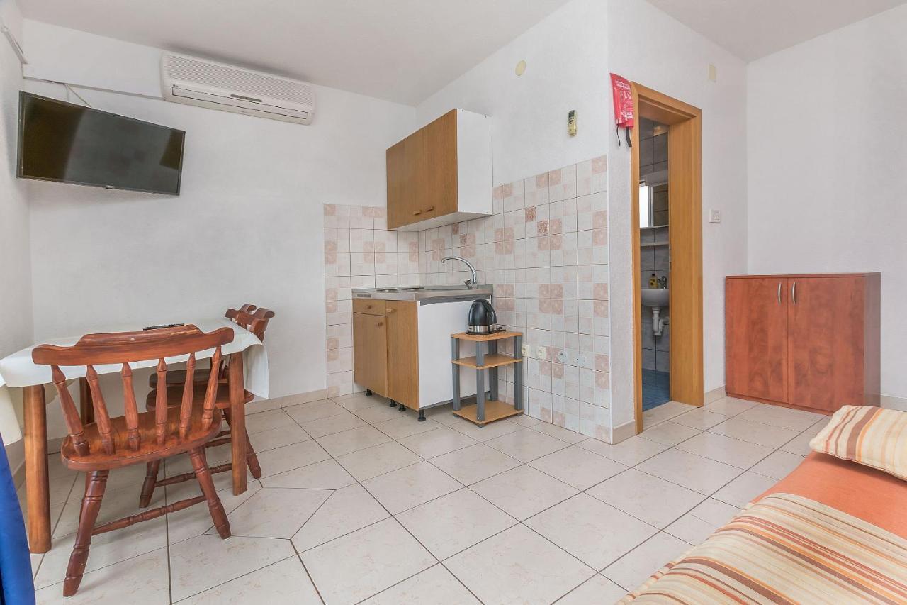 Mara Apartment *
