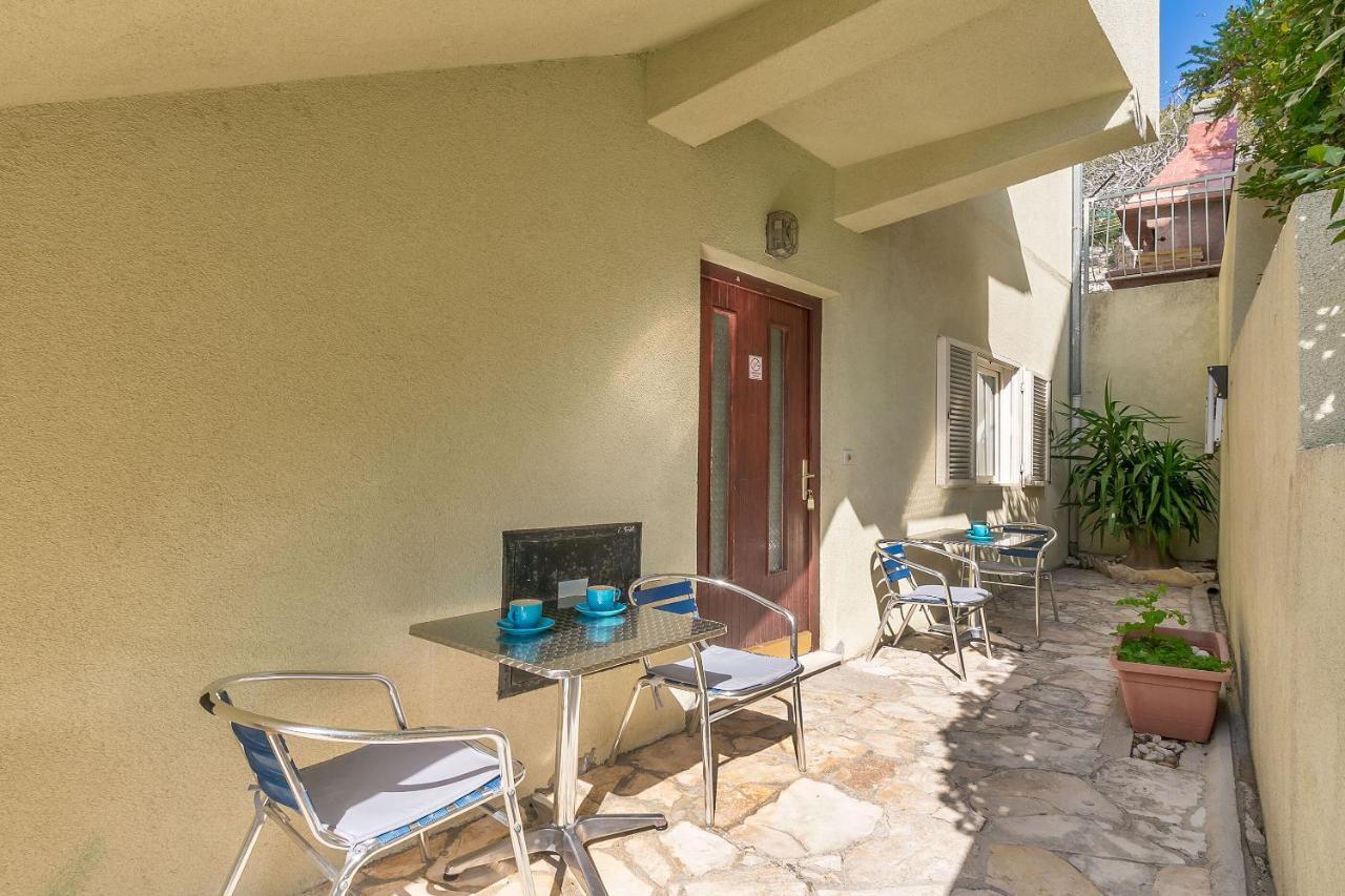 Mara Apartment